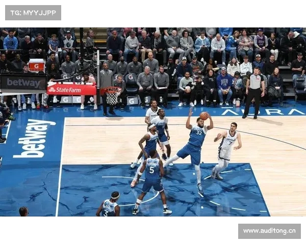 NBA快船VS猛龙80-91全场比赛录像:快船全队低迷遭遇三连败 NBA快船VS猛龙80-91全场比赛录像:快船全队低迷遭遇三连败